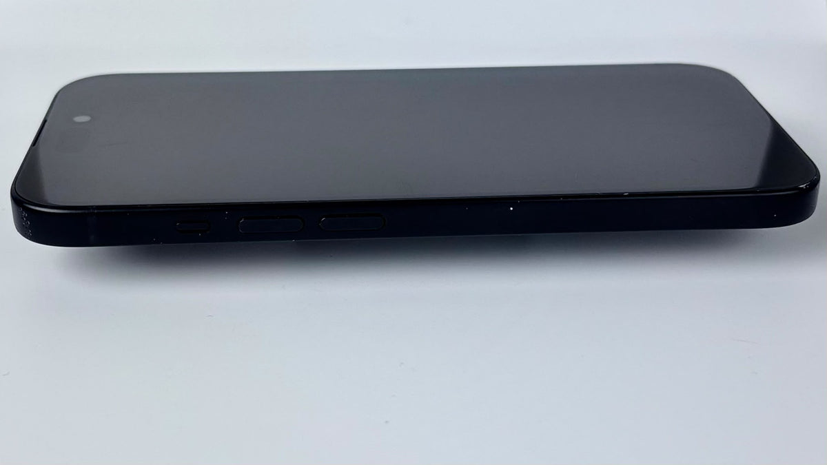 iPhone 15 in Black, side edge